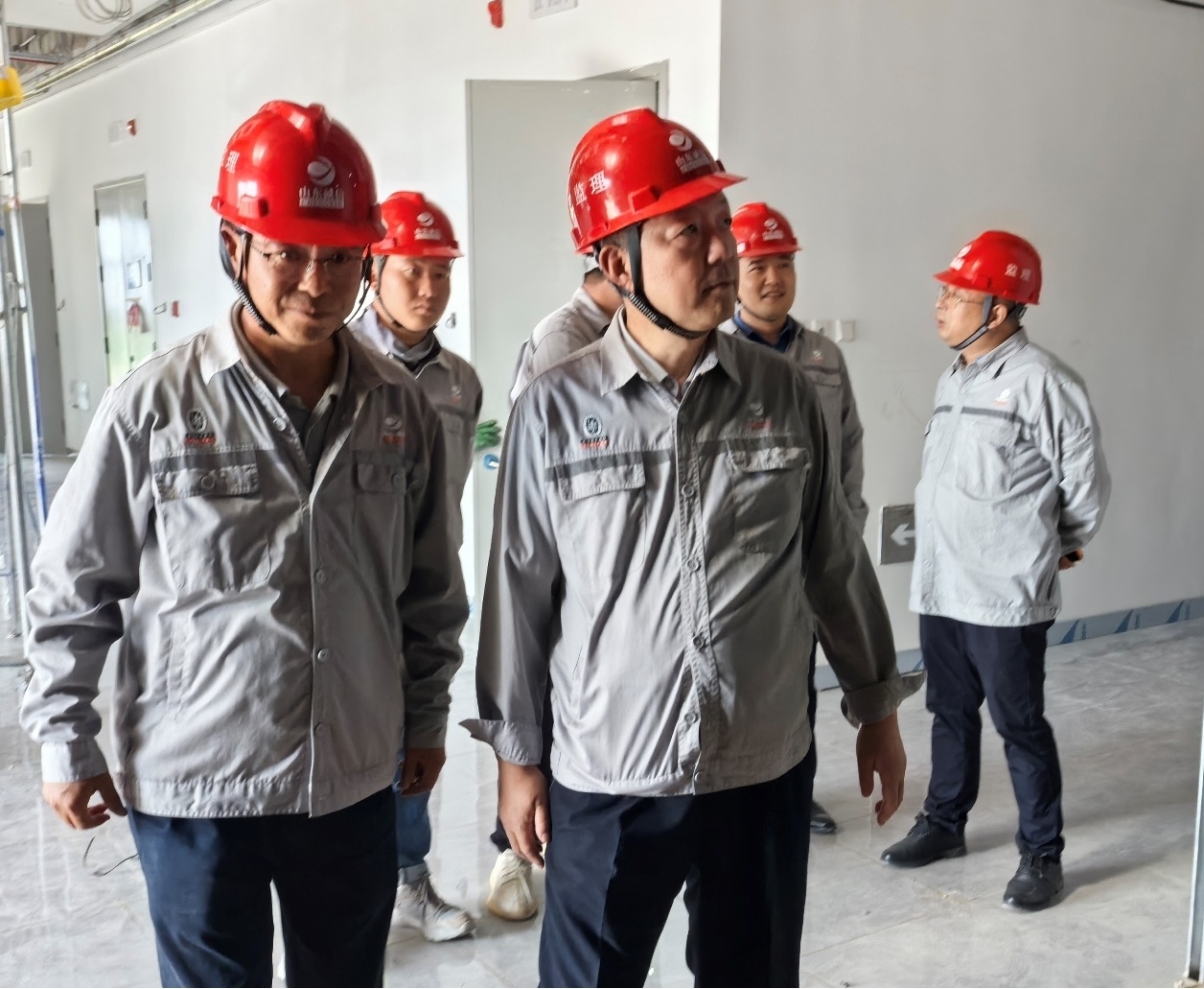 張恒董事長到甘肅慶陽大數(shù)據(jù)園區(qū)項目調(diào)研指導工作 張恒董事長到甘肅慶陽大數(shù)據(jù)園區(qū)項目調(diào)研指導工作